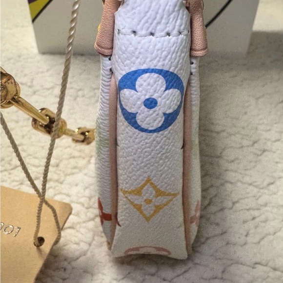 SOLD *EB 2025 LV X TM Murakami Multicolor Pochette Accessories Bag- NWT - Picture 6 of 14